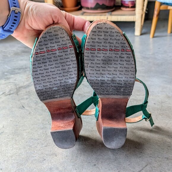 Miz Mooz Hilary Green Leather Peep Toe Wooden Block Heel Sandals size 9 - Picture 10 of 10